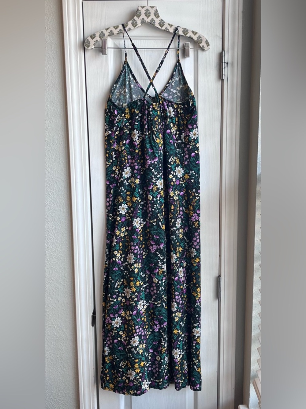 Old Navy Black Floral V-Neck Maxi Slip Dress Adjustable Cross Back Size S - Picture 2 of 10